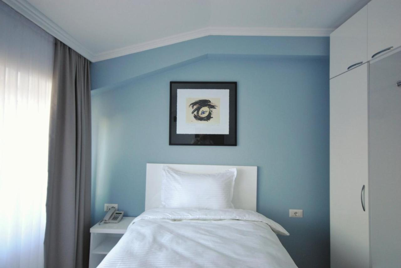פרישטינה Hotel Callisto מראה חיצוני תמונה