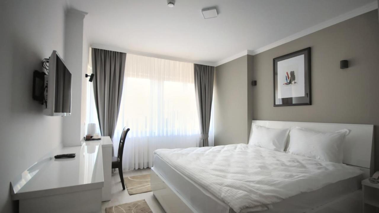 פרישטינה Hotel Callisto מראה חיצוני תמונה