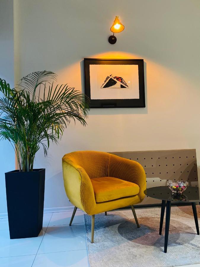 פרישטינה Hotel Callisto מראה חיצוני תמונה