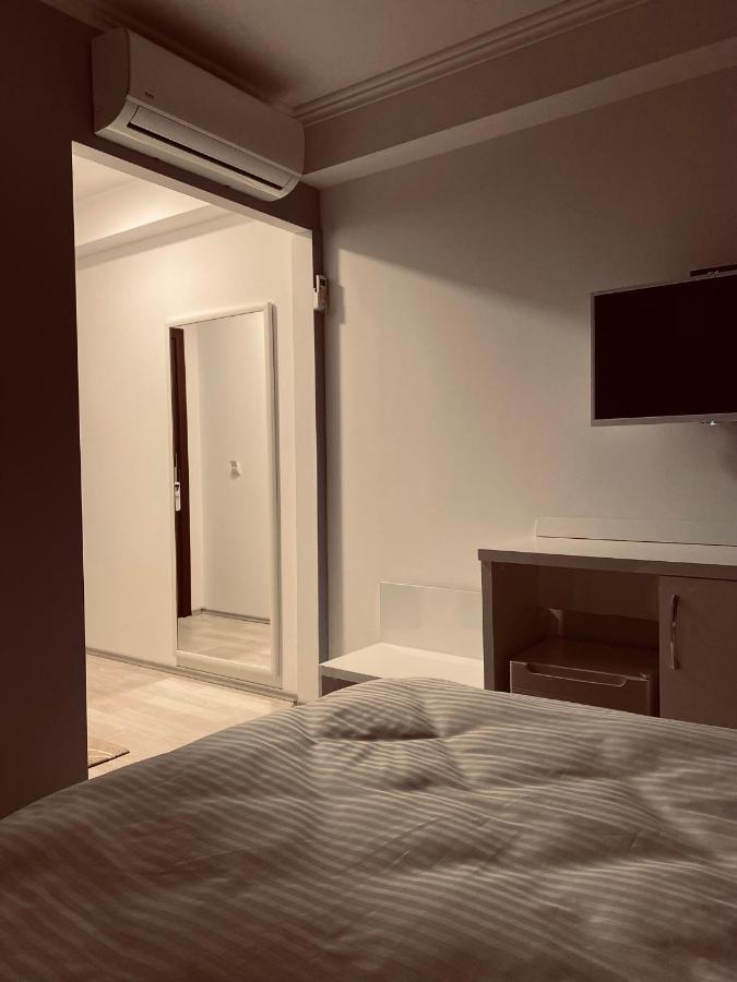 פרישטינה Hotel Callisto מראה חיצוני תמונה