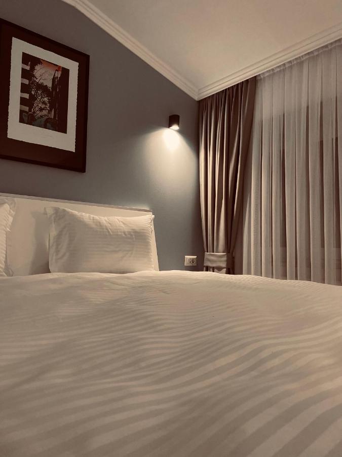 פרישטינה Hotel Callisto מראה חיצוני תמונה